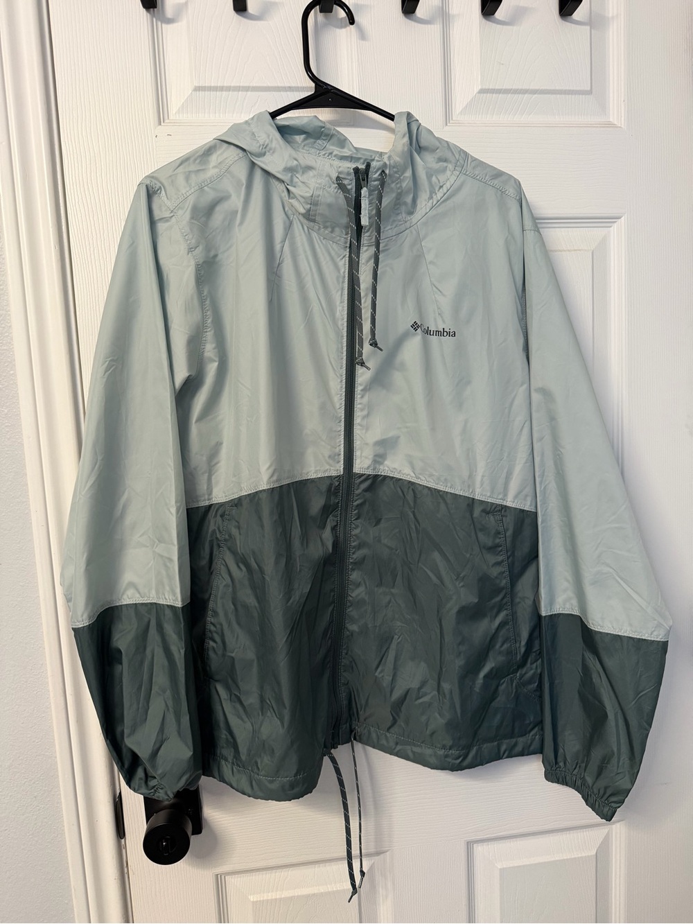 Columbia Two-Tone Windbreaker Jacket - Light Sage/Forest